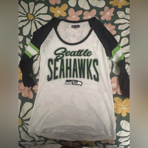 Seattle Seahawks Shirt Women Tee Size Small - Picture 1 of 6
